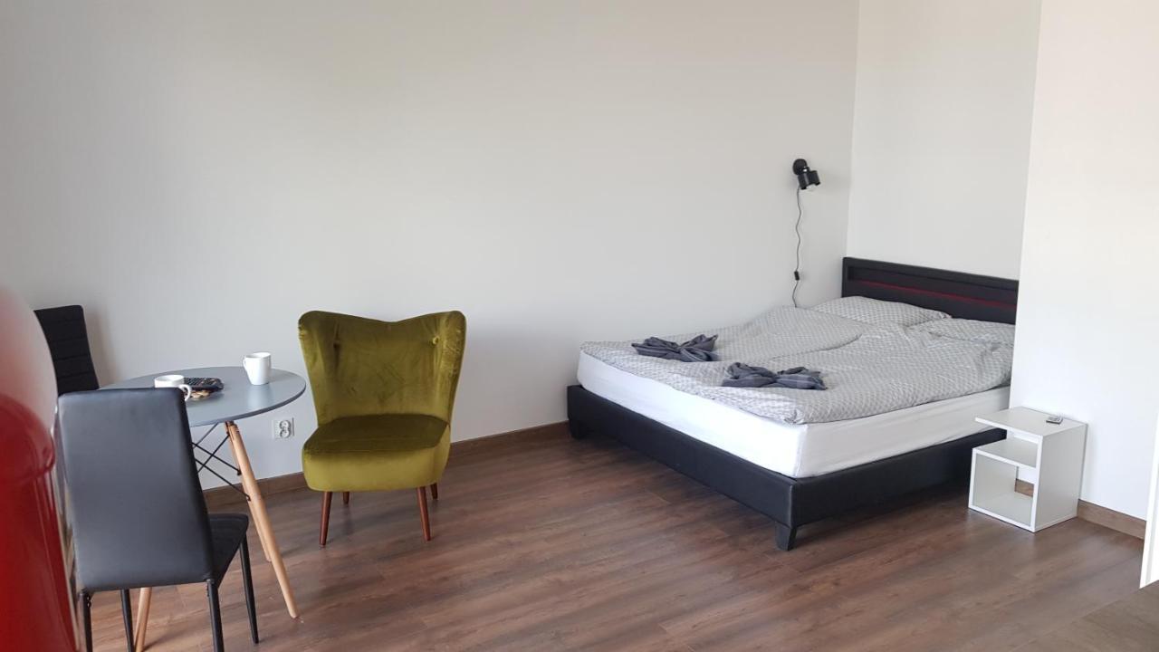 Apartamenty Centrum Plac Wolnosci Aparthotel キェルツェ エクステリア 写真