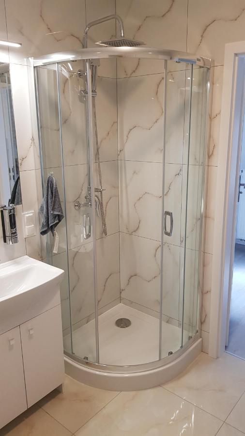 Apartamenty Centrum Plac Wolnosci Aparthotel キェルツェ エクステリア 写真