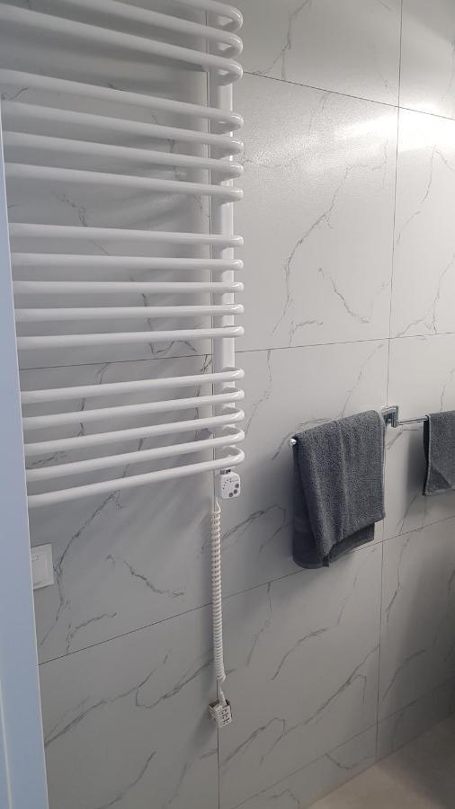 Apartamenty Centrum Plac Wolnosci Aparthotel キェルツェ エクステリア 写真