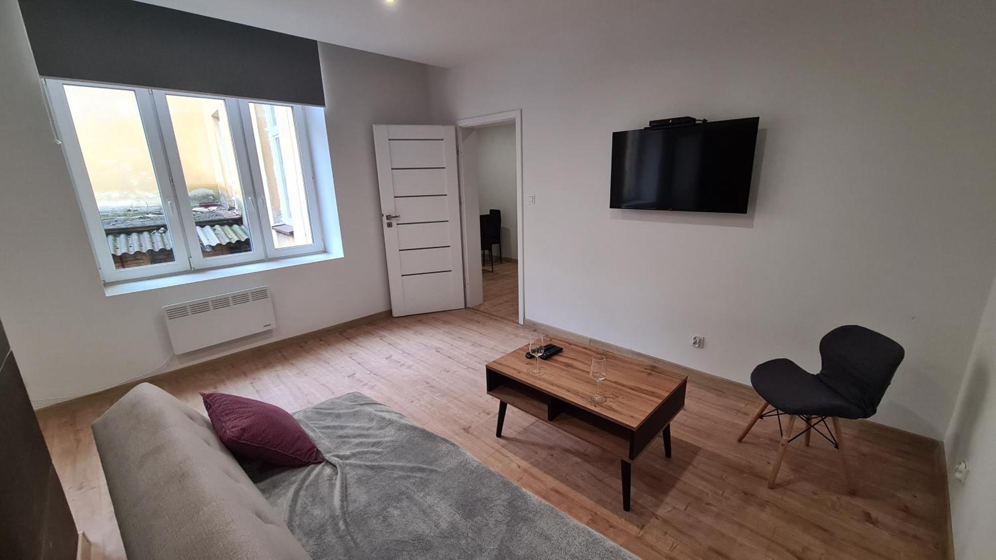 Apartamenty Centrum Plac Wolnosci Aparthotel キェルツェ エクステリア 写真