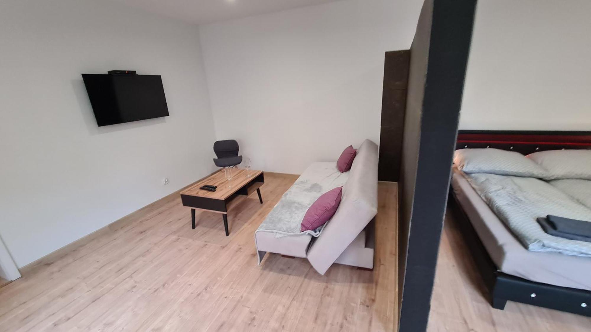 Apartamenty Centrum Plac Wolnosci Aparthotel キェルツェ エクステリア 写真